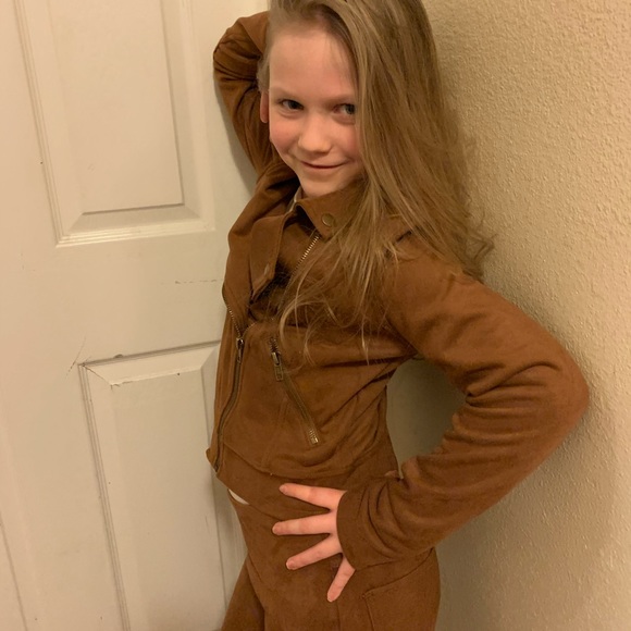 Girls faux suede jacket and pants - Picture 1 of 9